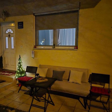 Apartman Na Jezeru Zagreb Ruang foto