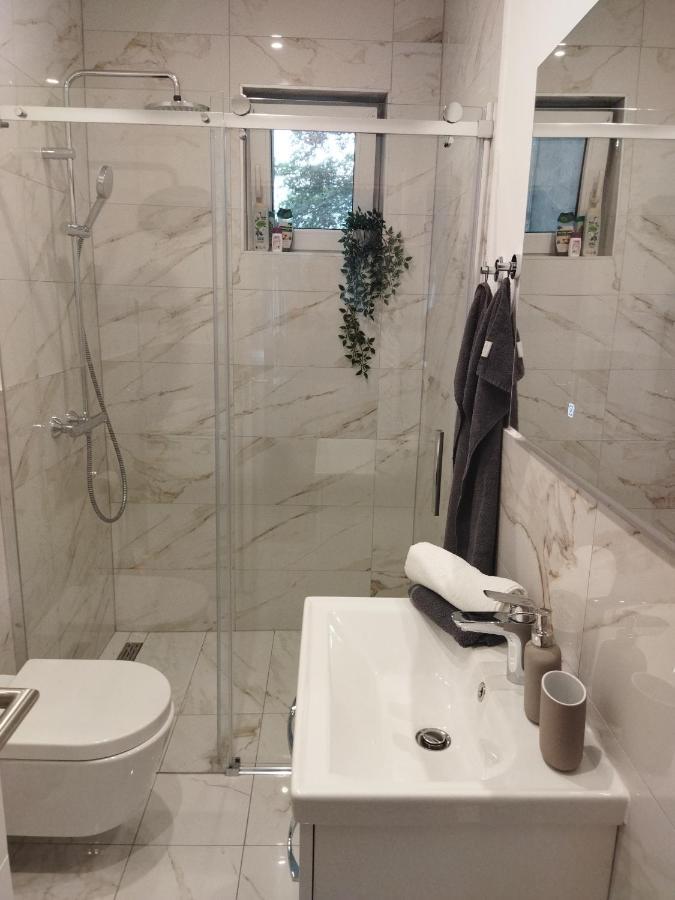 Apartman Na Jezeru Zagreb Bagian luar foto